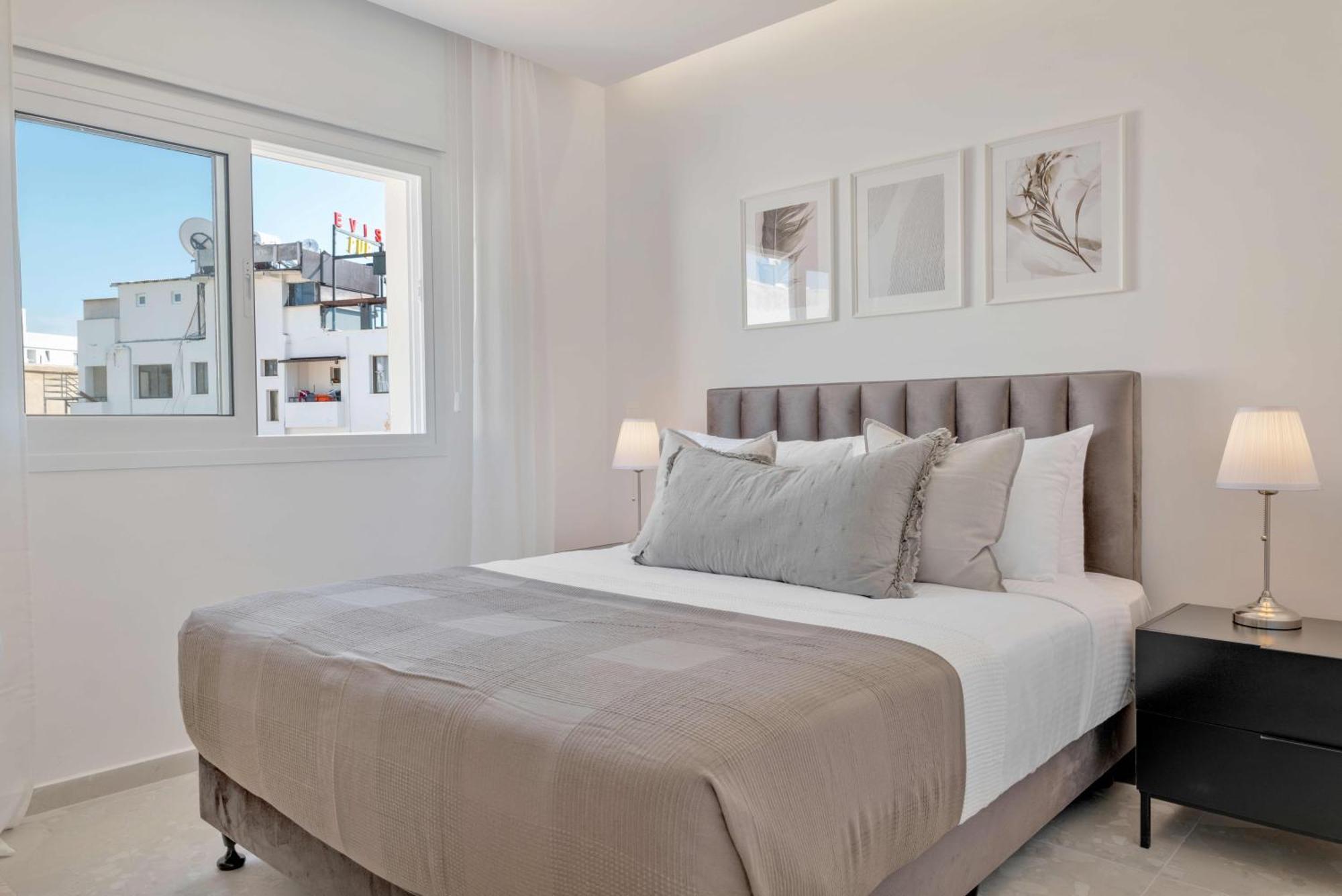 Phaedrus Living: Seaview Luxury Flat Limnaria 150 Apartment Paphos Exterior photo