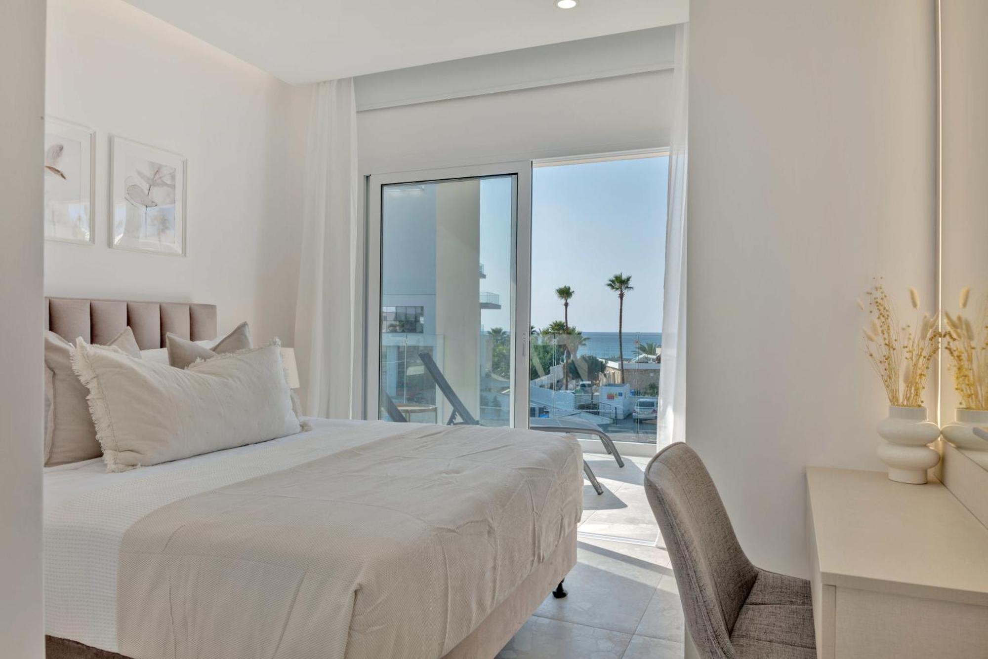 Phaedrus Living: Seaview Luxury Flat Limnaria 150 Apartment Paphos Exterior photo